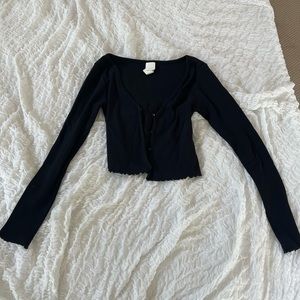 Black Button-Up Tight Cardigan